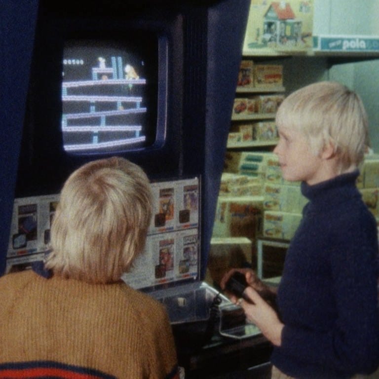 Kinder beim Computerspielen 1983