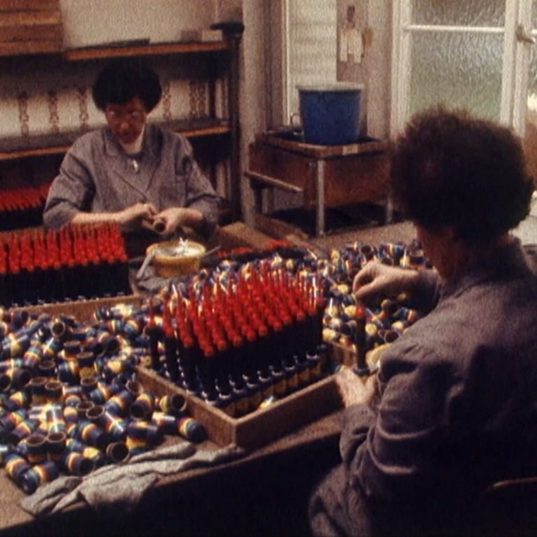 Herstellung von Feuerwerkskörpern 1982