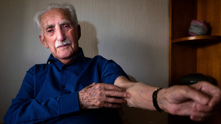 Holocaust-Überlebender Leon Weintraub spricht in SWR1 Leute über  (Foto: dpa Bildfunk, picture alliance / ASSOCIATED PRESS | David Keyton)