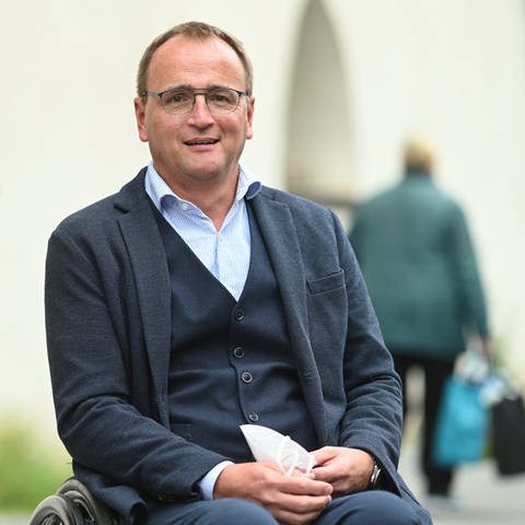 Ehem. Oberbürgermeister von Weingarten Markus Ewald spricht in SWR1 Leute über das Leben mit seiner Querschnittslähmung (Foto: picture-alliance / Reportdienste, dpa | Felix Kästle)