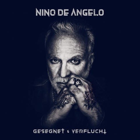Cover: Gesegnet und Verflucht von Nino de Angelo (Foto: Ariola Local (Sony Music))