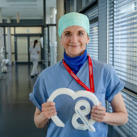Pflegerin des Jahres Bozidarka Zimmermann spricht in SWR1 Leute über die Lage in Krankenhäusern (Foto: Herz und Mut)