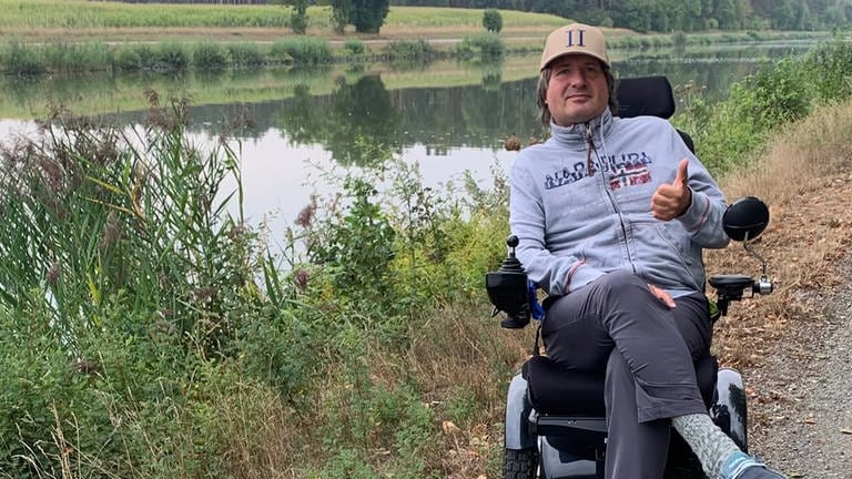 Philipp Hanf leidet an der unheilbar schweren Nervenerkrankung ALS und spricht darüber in SWR1 Leute