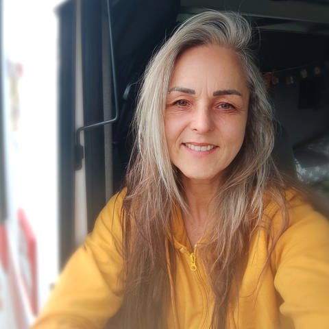Truckerin Marion Lux ist am Weltfrauentag zu Gast in SWR1 Leute