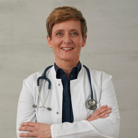 Dr. Claudia Ellert, Gefäßchirurgin, spricht in SWR1 Leute über ihre Long Covid-Erkrankung.