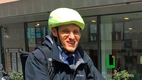 Busse, Bahnen oder doch das Auto: Prof. Dr. Jochen Eckart - der Wissenschaftler hinter #besserBahnfahren - erzählt in SWR1 Leute, wie sein Bild von der Mobilität der Zukunft aussieht