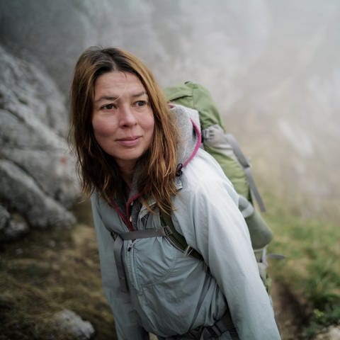 Bergsteigerin Sandra Freudenberg spricht in SWR1 Leute über ihre Leidenschaft zu den Bergen. (Foto: (c) Stefan Rosenboom | Knesebeck)