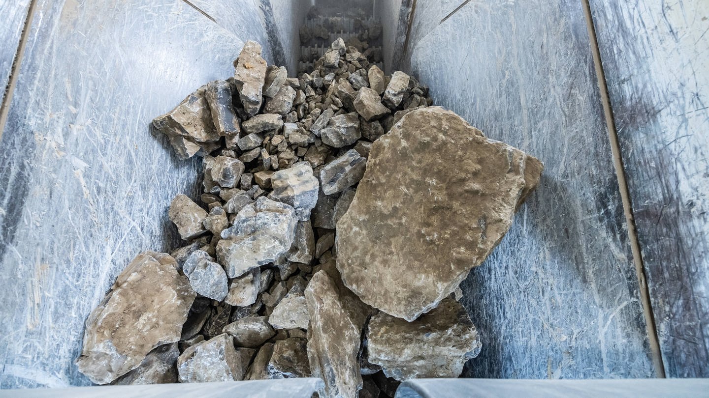 Lithium, Kupfer, Kies & Co: Das harte Geschäft mit Rohstoffen (Foto: IMAGO, IMAGO / Silas Stein)
