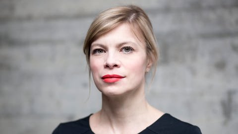 Beata Anna Schmutz, die Regisseurin und Autorin des Theaterstücks „Brennstoff“ (Foto: Pressestelle, Felix Grünschloß)