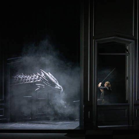 Der Drache in Wagners "Siegfried" am Opernhaus Zürich, Inszenierung von Andreas Homoki (Foto: Pressestelle, Monika Rittershaus)