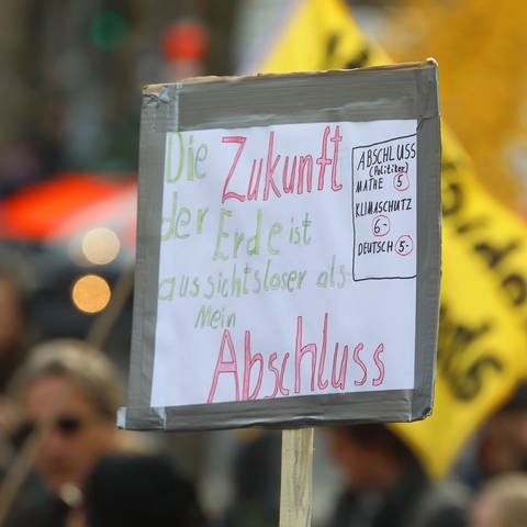Klimaaktivisten demonstrieren für den Klimaschutz (Foto: IMAGO, Müller-Stauffenberg)