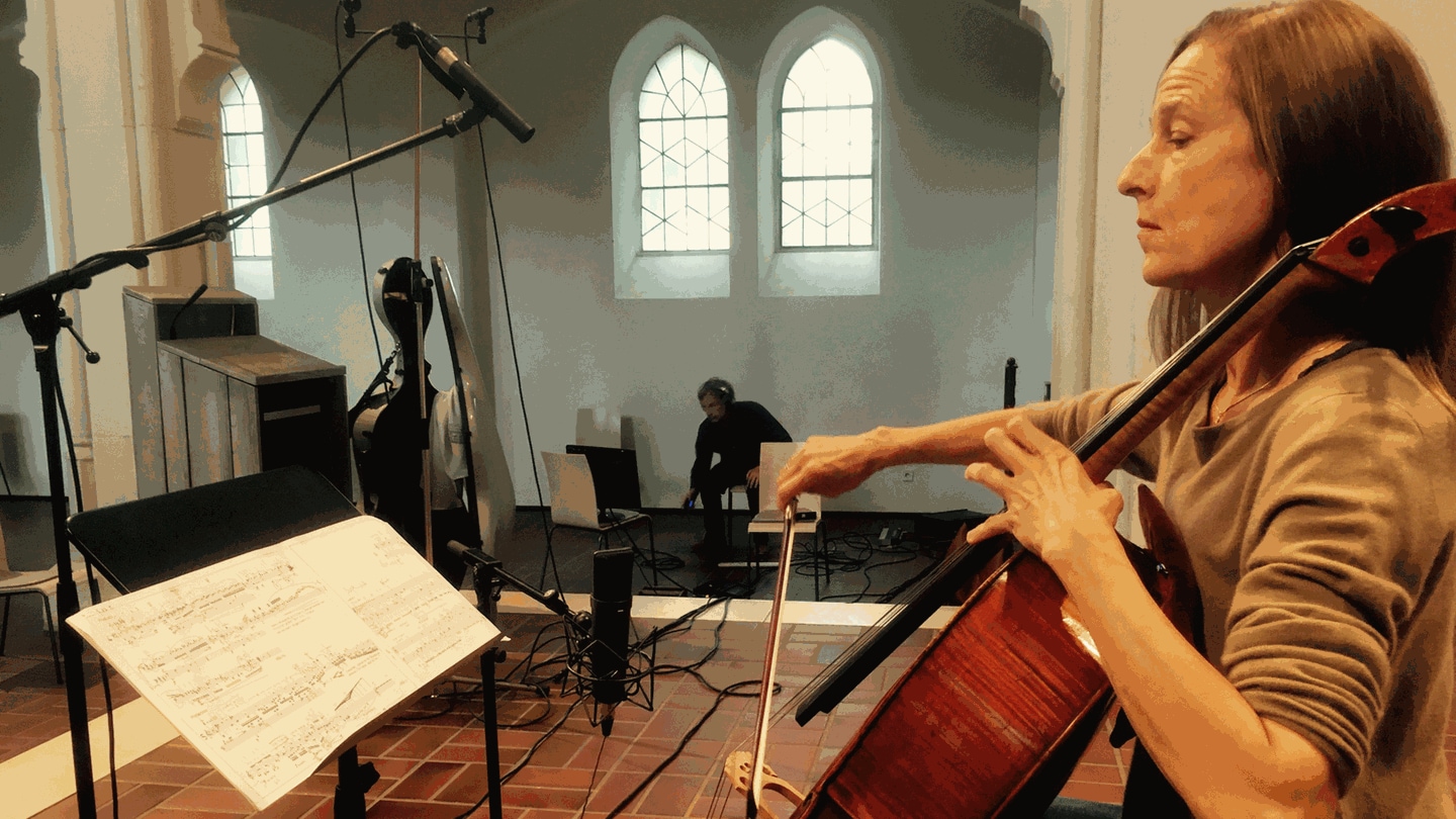 Anja Lechner spielt Cello (Foto: privat/Anja Lechner)