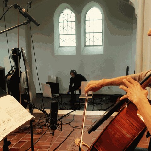 Anja Lechner spielt Cello (Foto: privat/Anja Lechner)