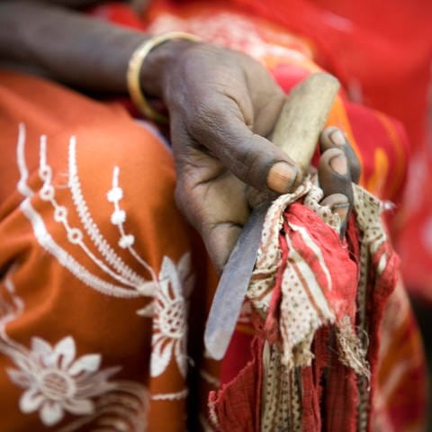 Der Weg zurück zur körperlichen Unversehrtheit - Doku über die Folgen weiblicher Genitalverstümmelung (Foto: picture-alliance / Reportdienste, Unicef/Holt)