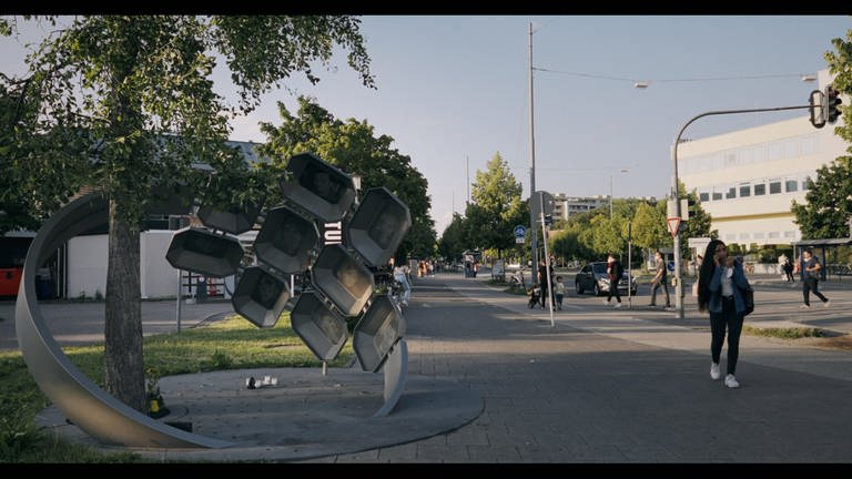 Filmstills aus der Doku-Trilogie "Einzeltäter", in der es um die rassistischen Anschläge von Halle und München geht  (Foto: ZDF/Julian Vogel )