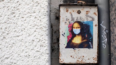Mona Lisa mit Mundschutz (Foto: IMAGO, xC.xHardtx/xFuturexImage)