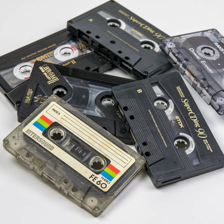 Kompaktkassetten Musikkassetten (Foto: IMAGO, IMAGO / Michael Eichhammer)