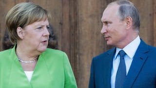 Bundeskanzlerin Merkel und President Putin, Gransee 2018 (Foto: imago images, Mikhail Metzel/TASS )