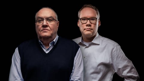 Thomas Fischer und Holger Schmidt im Podcast "Sprechen wir über Mord?!" (Foto: SWR, Oliver Reuther)