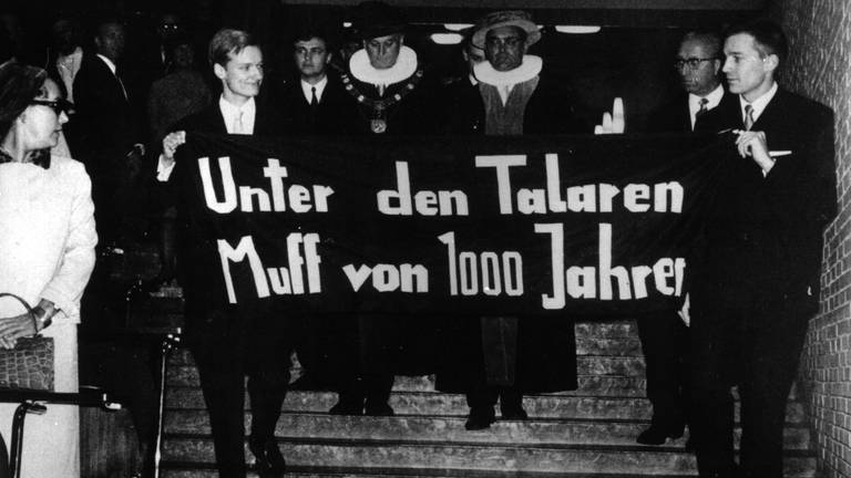 Unter den Talaren, Muff von 1000 Jahren (Foto: picture-alliance / Reportdienste, SWR, DB)