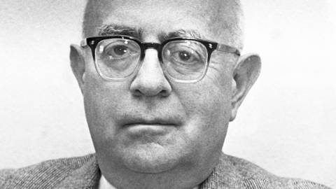 Der Philosoph, Musikkritiker und Soziologe Theodor W. Adorno (Foto: dpa Bildfunk, Peter Hillebrecht)