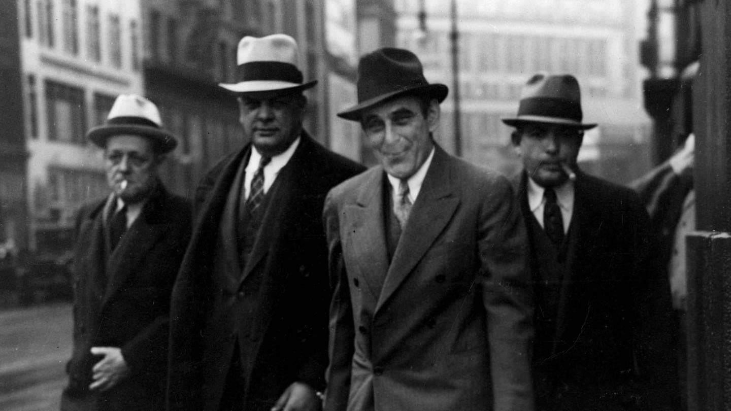 Trickbetrüger Victor Lustig mit Al Capone (Foto: IMAGO, Count Victor Lustig and Al Capone (Sentenced) PUBLICATIONxINxGERxSUIxAUTxONLY UnitedArchives01011379)