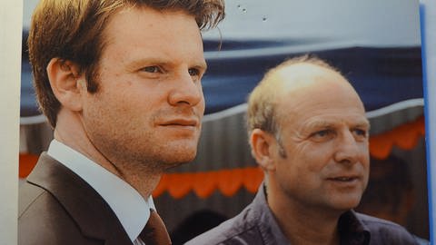 Links im Bild der Sohn Jasper Schüler, rechts der Autor und Vater Rainer Schildberger (Foto: Pressestelle, Rainer Schildberger )
