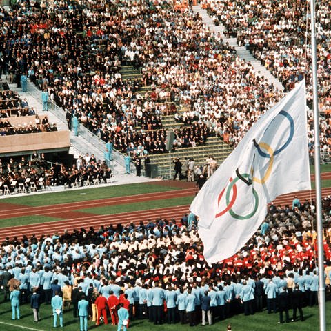 Trauerfeier am 06.09.1972 im Münchner Olympiastadion für die Opfer des Terror-Anschlages bei den Olympischen Sommerspielen (Foto: picture-alliance / Reportdienste, dpa)