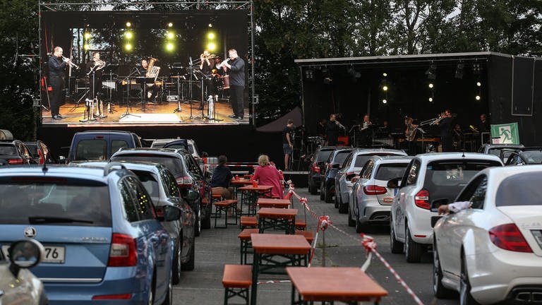 Autokino und Konzert während Corona (Foto: IMAGO, imago images/Rene Traut)