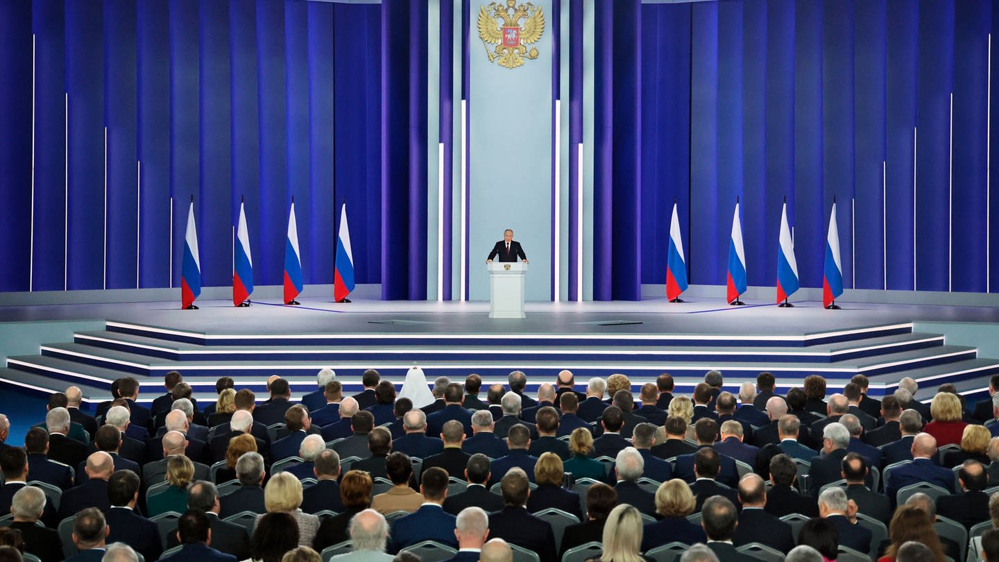 Putin greift bei Grundsatzrede Westen an (Foto: dpa Bildfunk, Pool Sputnik Kremlin/AP | Sergei Savostyanov)