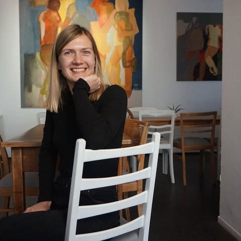 Katrin Scherer von der Raupe Immersatt, das Foodsharing-Café in Stuttgart (Foto: Raupe Immersatt e.V)