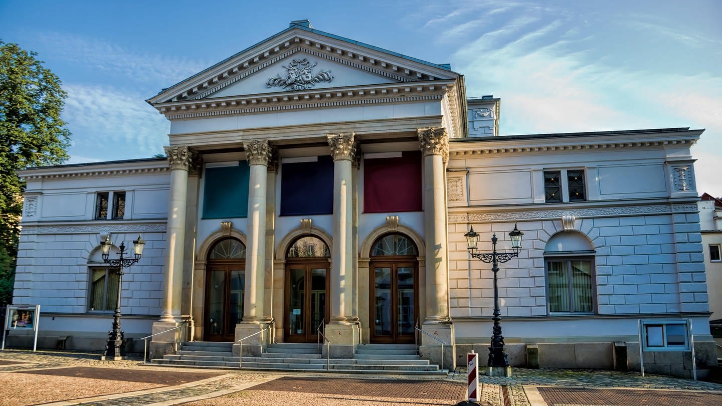 Plauen, Vogtlandtheater am Theaterplatz (Foto: picture-alliance / Reportdienste, Zoonar | ArTo)