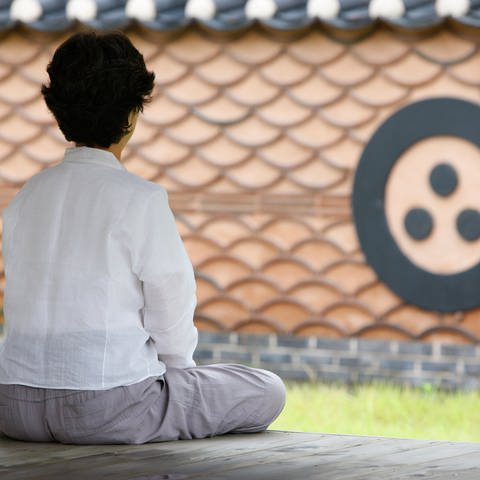 Meditation in einem Kloster in Südkorea (Foto: IMAGO, IMAGO)