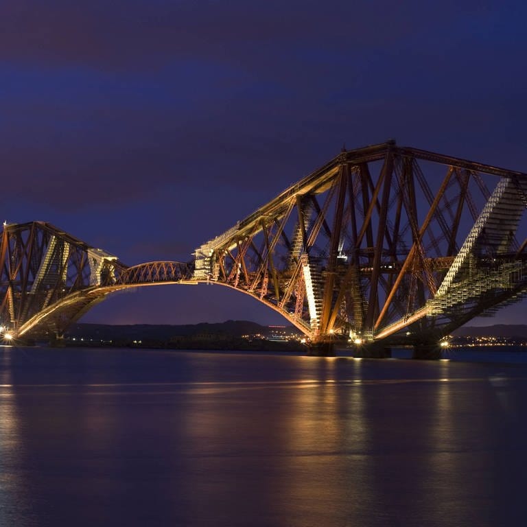 Forth Firth Bridge, Edinburgh, Schottland, Großbritannien (Foto: IMAGO, imagebroker)