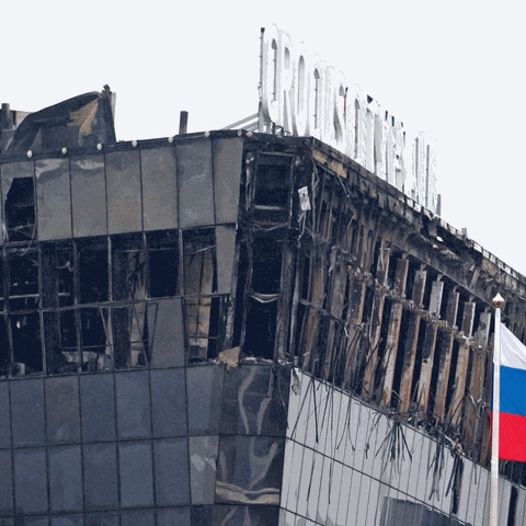 Anschlag auf Konzerthalle in Moskau (Foto: dpa Bildfunk, picture alliance/dpa/AP | Vitaly Smolnikov)