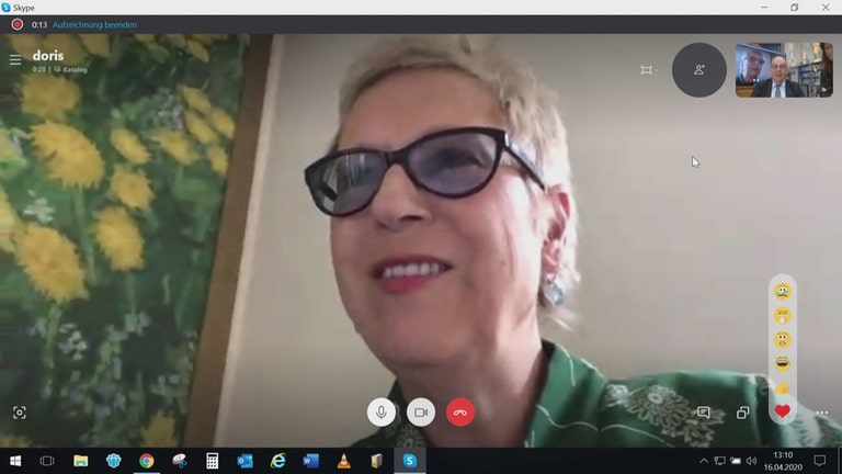 Doris Dörrie auf Skype-Bildschirm (Foto: SWR)