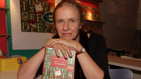 Schriftstellerin Cornelia Funke präsentiert ihr Buch -Tintenherz (Foto: IMAGO, Hoffmann)