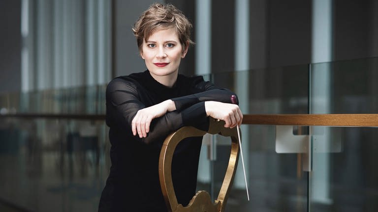 Die Dirigentin Anja Bihlmaier (Foto: Pressestelle, Nikolaj-Lund / Agentur-Sulivan-Sweetland)