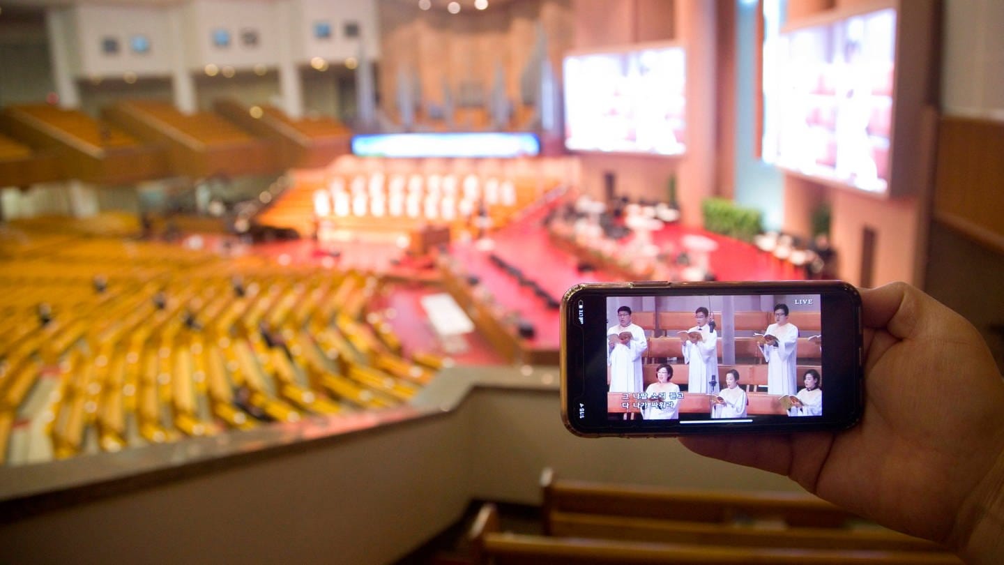 Streaming-Übertragung eines chinesischen Kirchenkonzertes (Foto: IMAGO, imago images / AFLO)