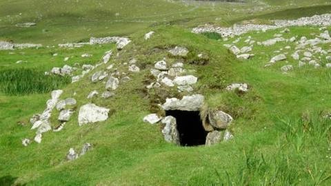 Calum Mor's House: die einzige, erhalten gebliebene Behausung eines einfachen Menschen vor 1.600 auf den britischen Inseln, eine archäologische Situation. (Foto: SWR, SWR - Udo Zindel)