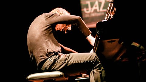 Der Jazzpianist Michael Wollny beim Jazzfest 2017 im Haus der Berliner Festspiele (Foto: imago images, imago/Votos-Roland Owsnitzki)