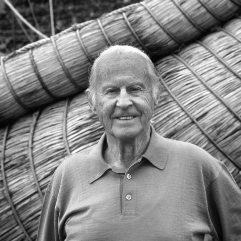 Der norwegische Forscher Thor Heyerdahl. Mit seinem aus Balsaholz gebauten Floß "Kon-Tiki" segelte er 1947 von Peru aus nach Tahiti. (Foto: dpa Bildfunk, (c) dpa - Bildfunk)