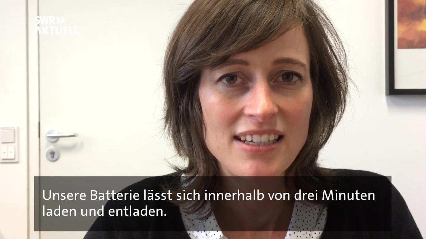 Die Chemikerin Prof. Birgit Esser von der Uni Freiburg entwickelt neue Batterien