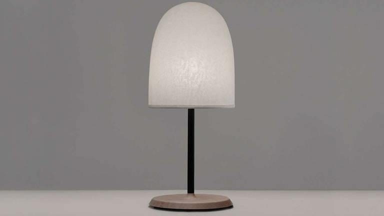 Lampenschirm aus dem Atelier Krupka-Stieghan (Foto: Pressestelle, http://krupka-stieghan.de/ -)
