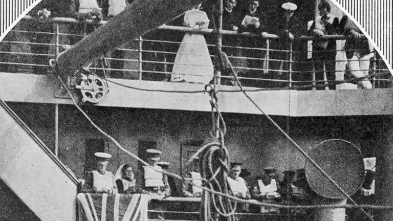 Menschen an Board der Britannic (November 1916), dem Schwesterschiff der Titanic (Foto: picture-alliance / dpa, picture-alliance / dpa - Mary Evans Pi)