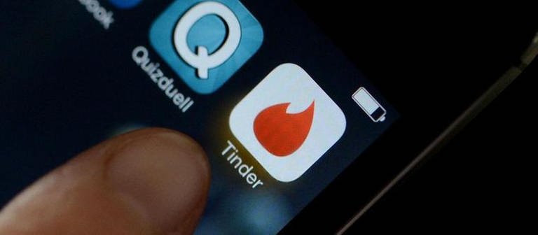 Tinder Dating App (Foto: picture-alliance / dpa, picture-alliance / dpa -)