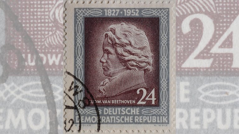 Ludwig van Beethoven, deutscher Komponist, Porträt auf einer DDR-Briefmarke 1952 (Foto: IMAGO, imageBROKER/AlfxJönsson)