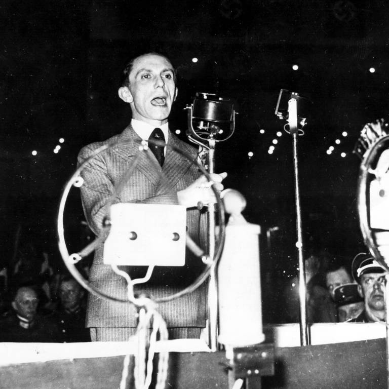 Joseph Goebbels (NSDAP), Reichsminister für Volksaufklärung und Propaganda. Porträt bei einer Rede im Berliner Sportpalast am 2.3.1933 (Foto: picture-alliance / Reportdienste, picture alliance / Keystone | Röhnert)