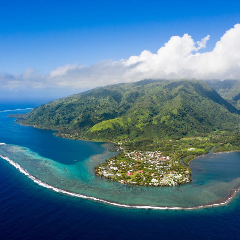 Inseln wie Tahiti faszinieren. Sie sind gleichzeitig Projektionsfläche für Träume und Utopien und apokalyptisches Sinnbild für Untergangsszenarios aufgrund des Klimawandels. (Foto: IMAGO, imago images/OceanPhoto)