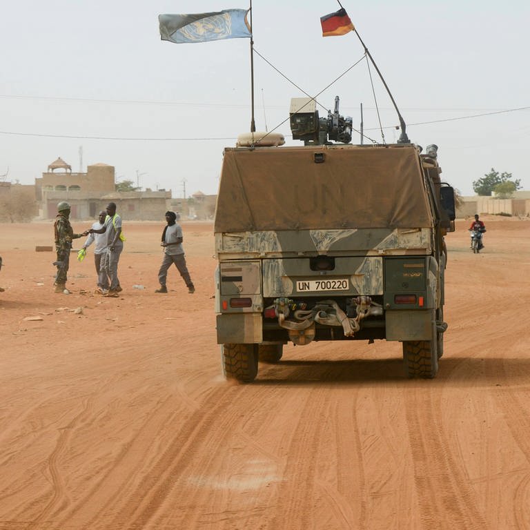 Bundeswehrfahrzeug in Mali (Foto: IMAGO, IMAGO / Joerg Boethling)